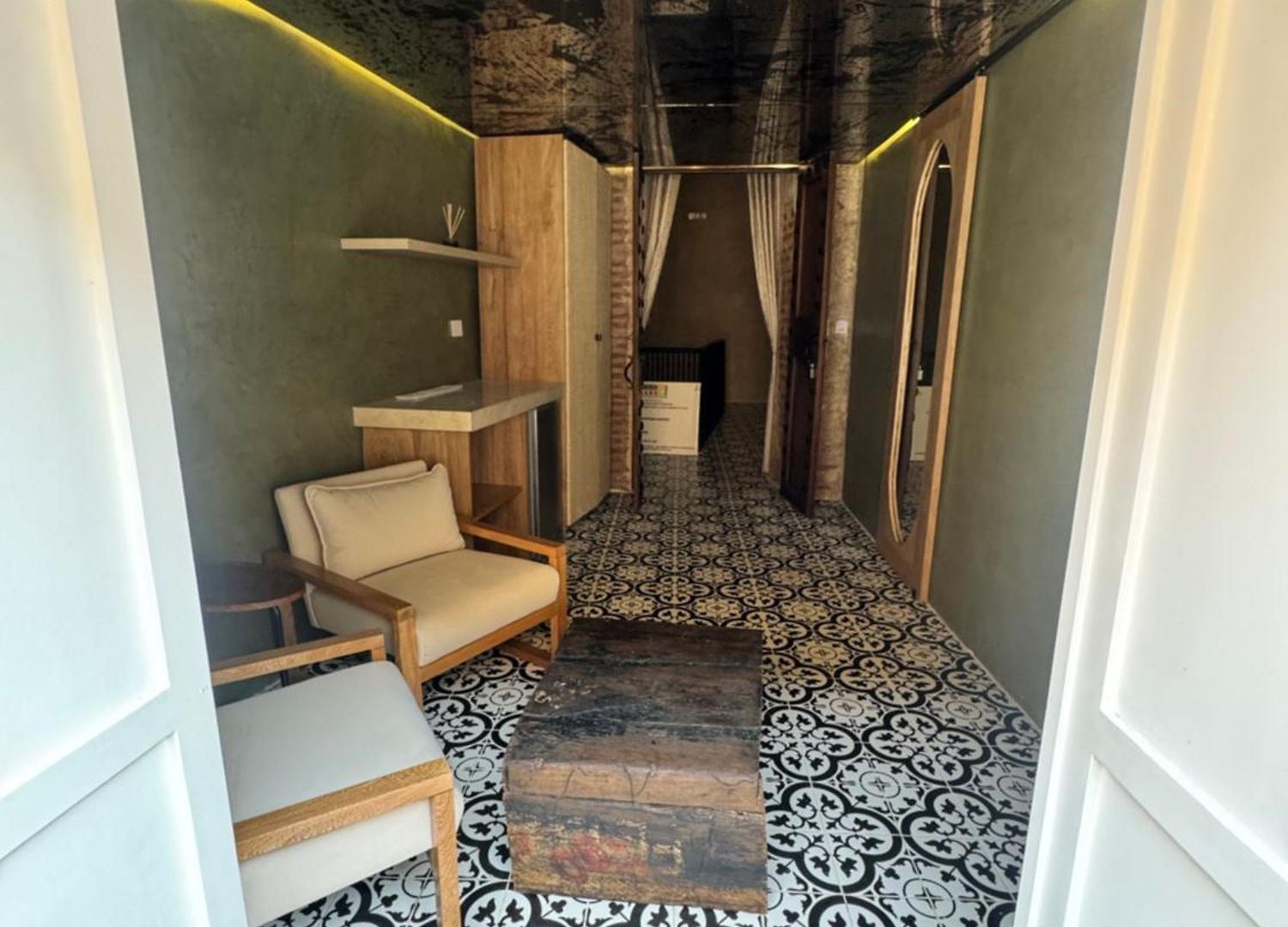 Hotel Alta *