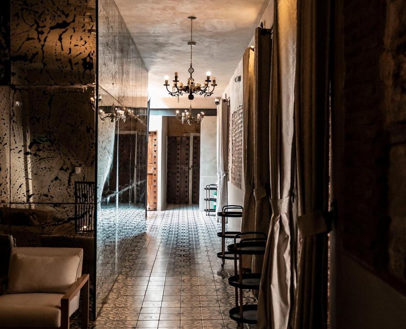 Alta Hotel