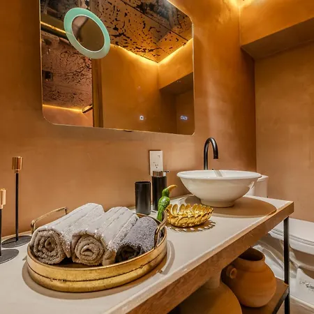 Alta Hotel