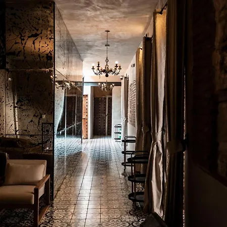 Alta Hotel
